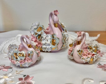 Vintage Lefton Exclusives Japan Swan Family Porcelain Figurines.  Mom and Baby Swans Figurines Planters.  Set of 3 Swan Knick Knacks