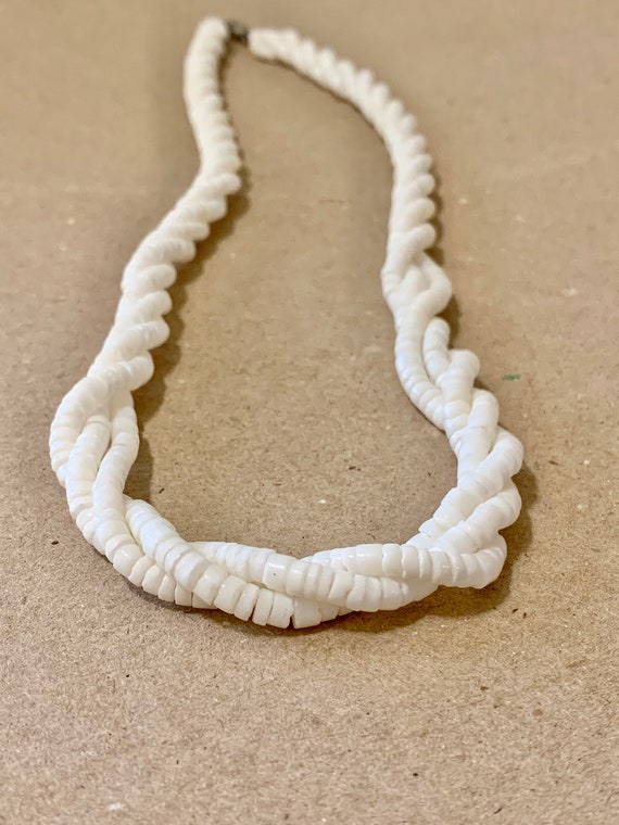 Vintage White Puka Shell Hawaiian Necklace, Made i