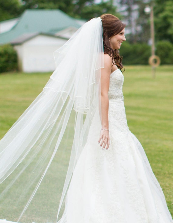 Chapel Length Bridal Veil: 2-tier Cut Edge With Comb (30/90  display picture 1