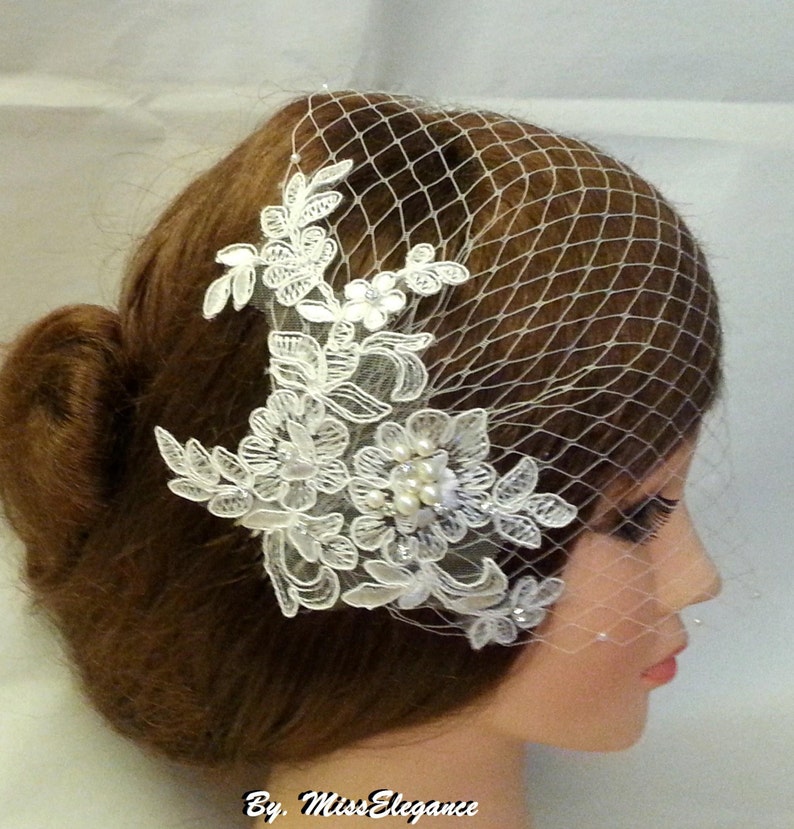 Birdcage veil with lace motif