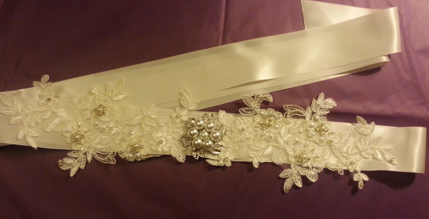 Crystal Pearl Bridal Sash: Floral Satin Ribbon Wedding Belt  display picture 2