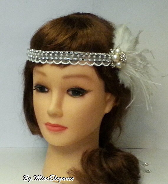 1920s Gatsby,fascinator bridal// bridesmaid Stunning feather diamante hair clip