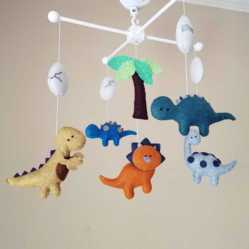 Móvil de dinosaurios bebé móvil decoración de vivero de | Etsy