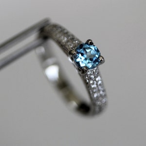 CLEARANCE Aquamarine Lab Created Round in a Pave Sterling Silver Ring zdjęcie 4