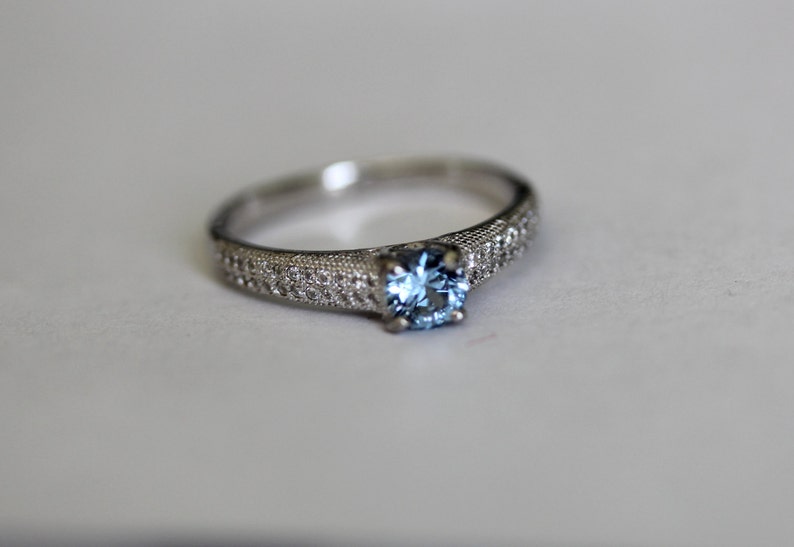 CLEARANCE Aquamarine Lab Created Round in a Pave Sterling Silver Ring zdjęcie 3