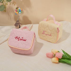 Makeup Bag Custom Travel Makeup Bag with Name Embroidered Cosmetic Bags for Bridesmaid Gifts for Women Personalized Makeup Bag with Handle