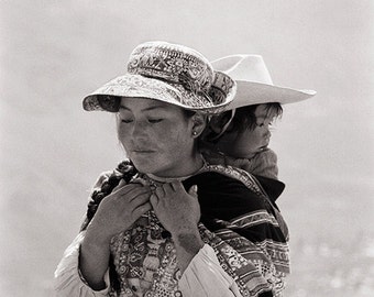 Mother and Child: Hats, Traditional Clothes, Mountains, Peru