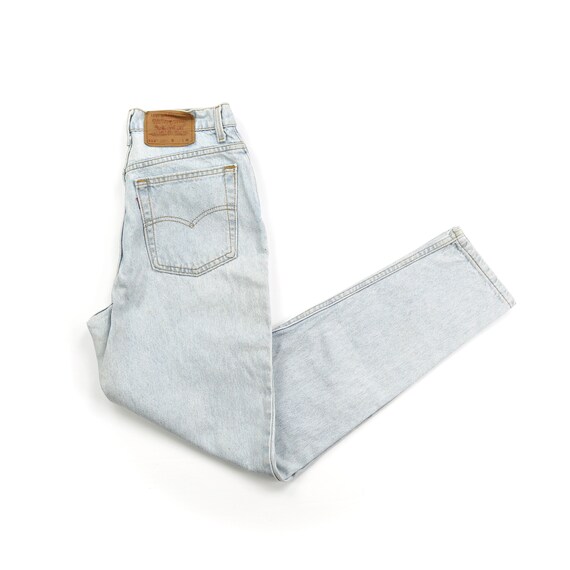 Vintage Levis 512 Light Wash High Waisted Jeans //