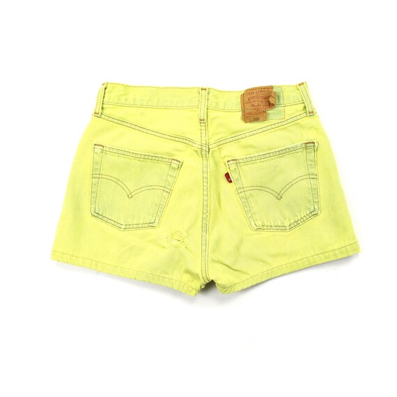 yellow levi shorts