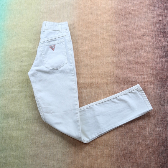 Vintage Guess White High Waisted Jeans waist 22”