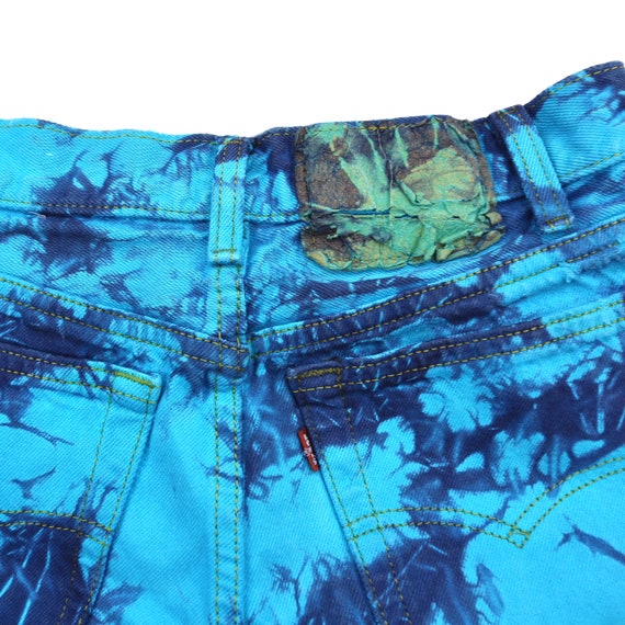 Vintage Levis 501 TieDye Blue Cut Off Shorts // S… - image 6