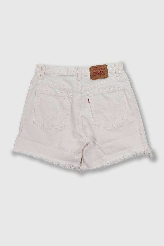 Vintage Levi’s 550 White Distressed Shorts - image 1