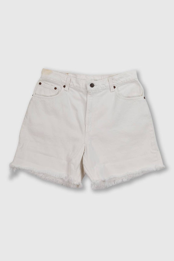 Vintage Levi’s 550 White Distressed Shorts - image 3