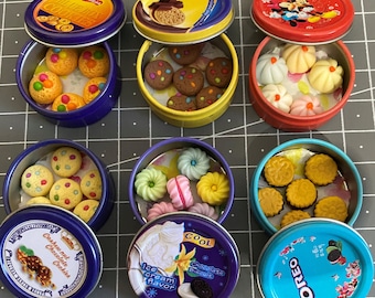 Miniature Fimo Cookie Tins: Blythe Dollhouse Cakes (3.2cms)