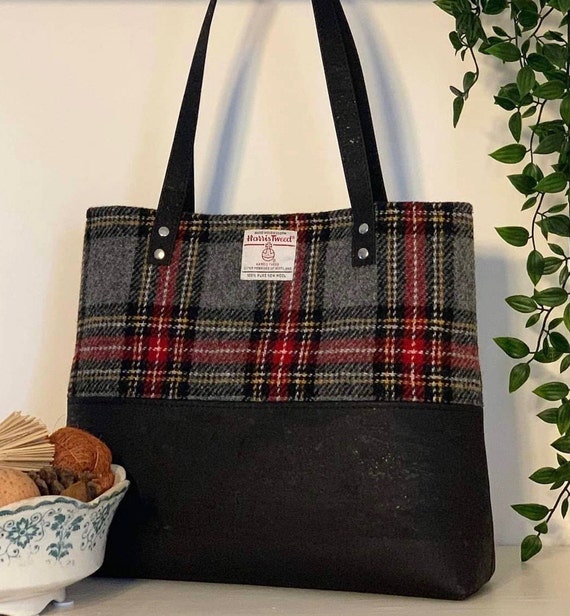 Bolsa de cortiça preta ecológica, Harris Tweed vermelho e cinza, presente escocês