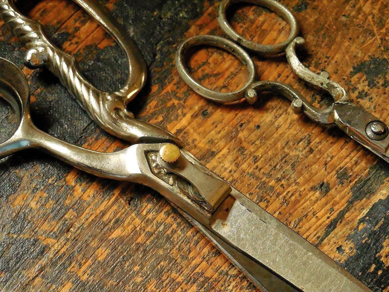 Set of 2 Vintage Sewing Scissors Antique Tailor Raised Brass Etsy