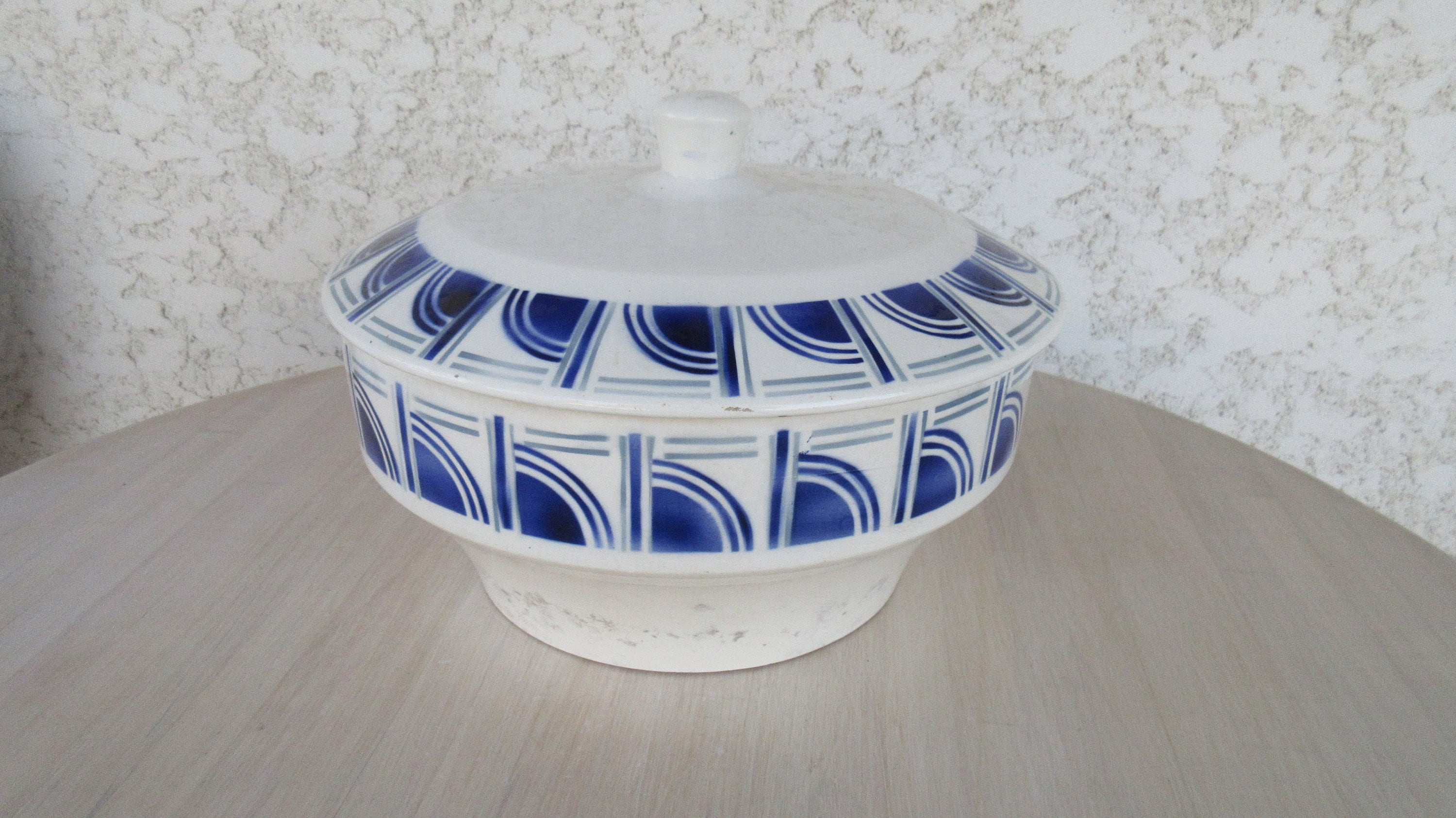 Tureen, Longchamps Art Déco Covered Serving Bowl Tureen, Bleu et Blanc, Vintage Français, Vers Les A