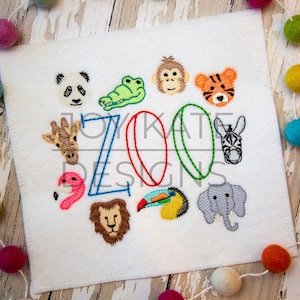 以下が含まれることがあります： 「ZOO」という言葉が刺繍されたデザインで、パンダ、サル、トラ、キリン、フラミンゴ、オオハシ、ゾウ、シマウマ、ワニなど、さまざまな動物の顔が囲まれています。文字は赤、緑、青の糸で縁取られています。