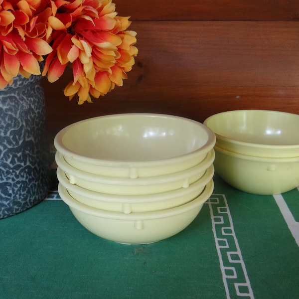 Six Vintage Don-Ite melamine bowls - All yellow but 2 slightly different styles