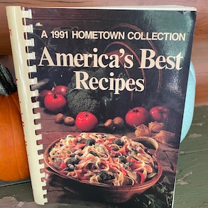 Vintage 1991 Hometown Collection America&#39;s Best Recipes Cookbook