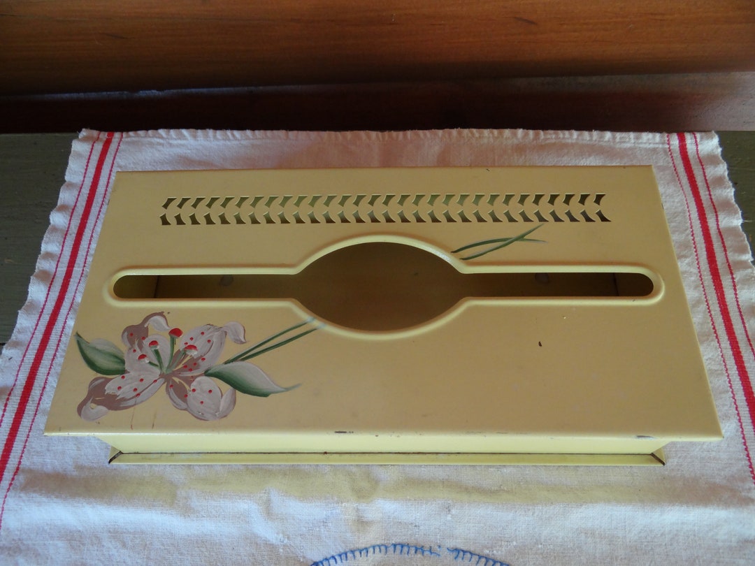 Vintage Metal Kleenex Tissue Holder That Can Be Wall Hung Etsy