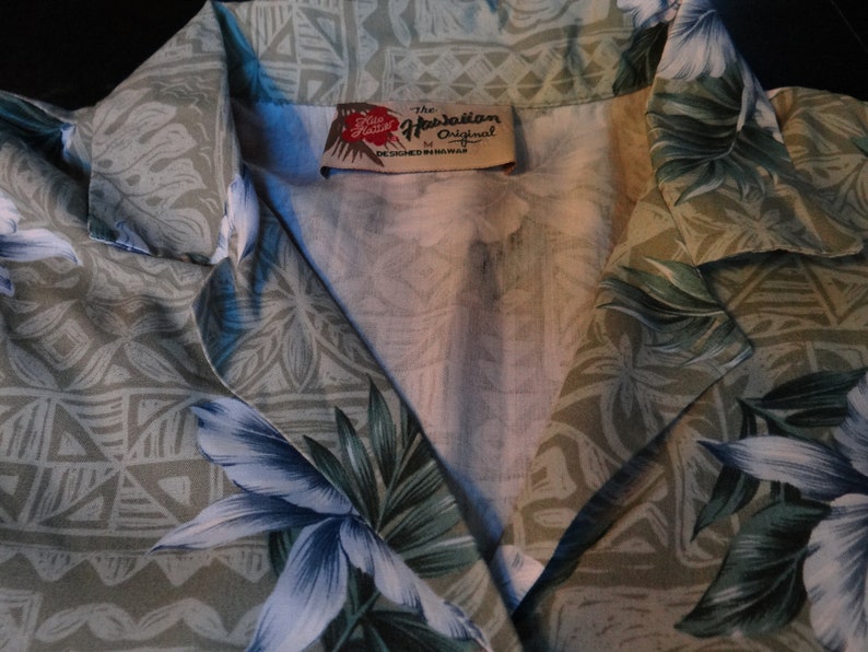 Vintage Hilo Hatties Men/'s Hawaiian Shirt Size Medium