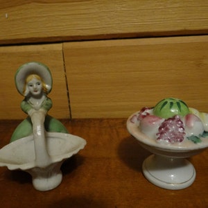 Vintage porcelain figure with basket and basket with fruit - Japan