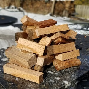 100 piezas de pequeños iniciadores de fuego de roble