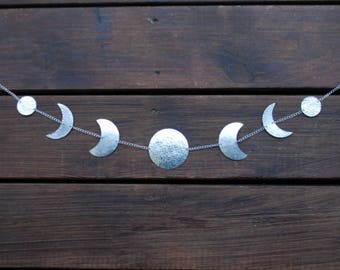 Colgante de la pared de la luna - Decoración de la pared de las fases de la luna de plata - Guirnalda de la luna de plata - Lunar - Arte de la pared de la luna - Niño de la luna -Colgante horizontal o vertical