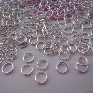 SALE --200 pcs of plated silver  Jump Rings 0.7x5mm