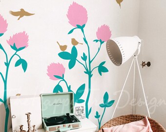 Naklejka ścienna z koniczyną – botaniczny wystrój pokoju dziecięcego