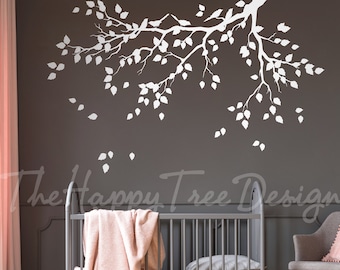 Naklejka ścienna z gałęzią drzewa | Fantazyjna naklejka ścienna do pokoju dziecięcego