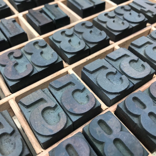 Vintage houten drukkersbloknummers, boekdrukcijfers 1 2 3 4 5 6 7 8 9 0 Type 1", 25 mm