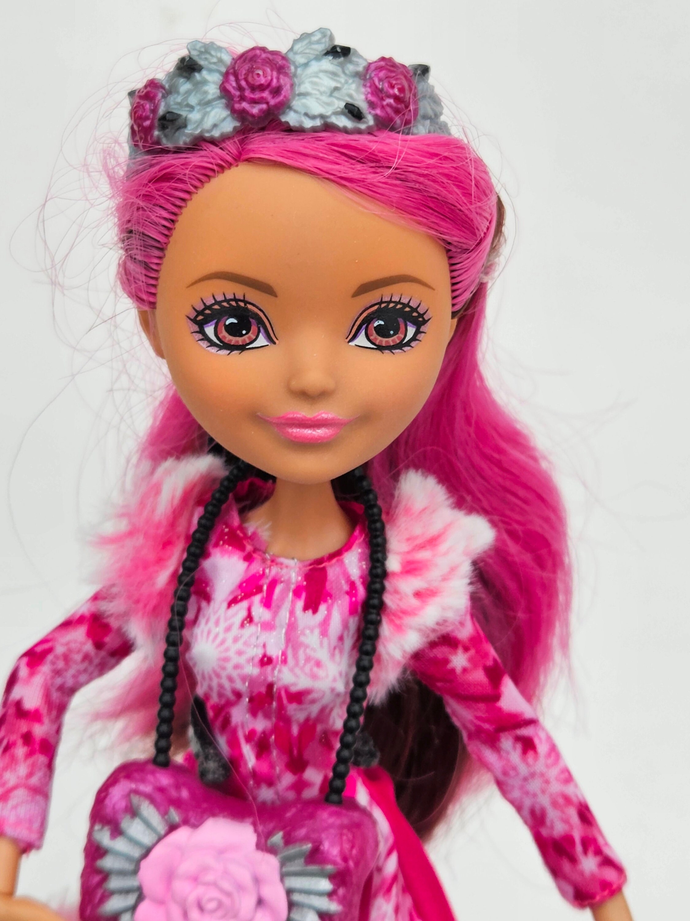 Ever After High Ashlynn Ella 2-in-1 magical fashion doll