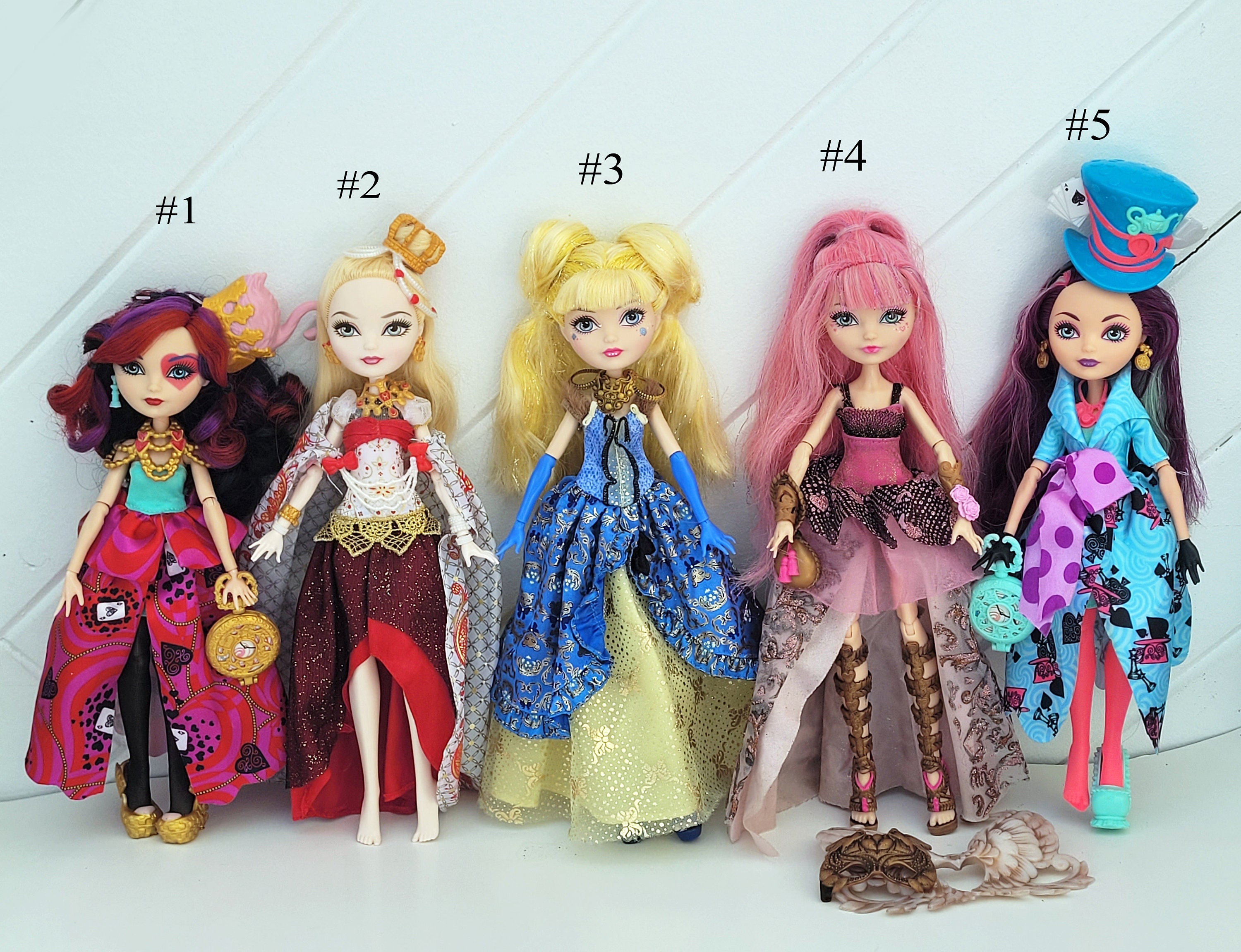 EVER AFTER HIGH LOT OF DOLLS PRE OWNED GOOD CONDITION + SOME ACCESORIES