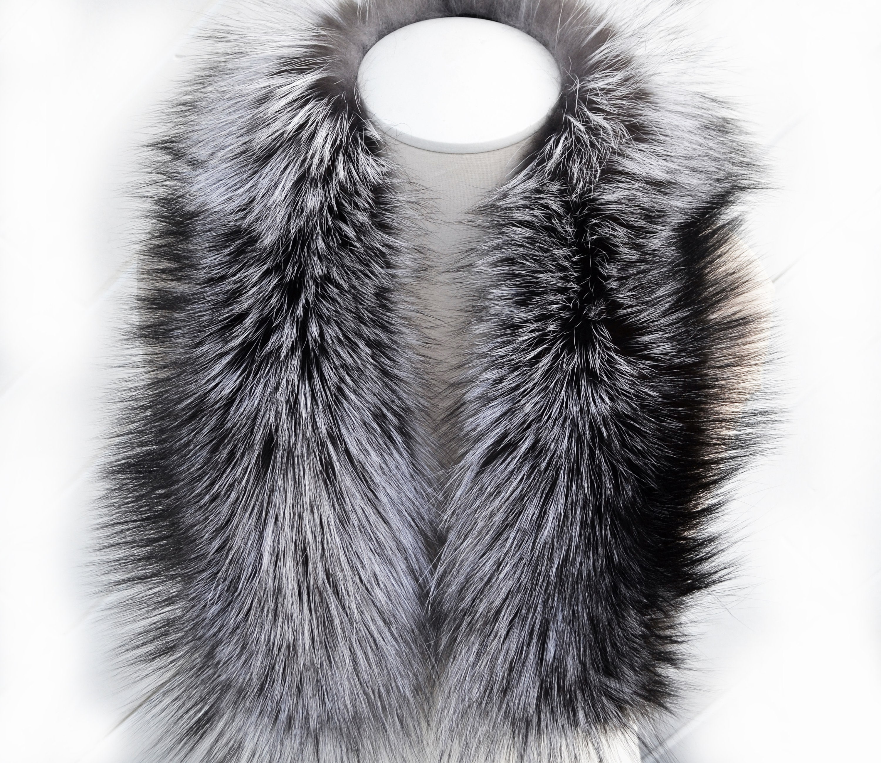 フェニックス  Hood Fox Fur BY ORDER, XL Real Silver Fox Fur Trim Hood, Large Fur Collar
