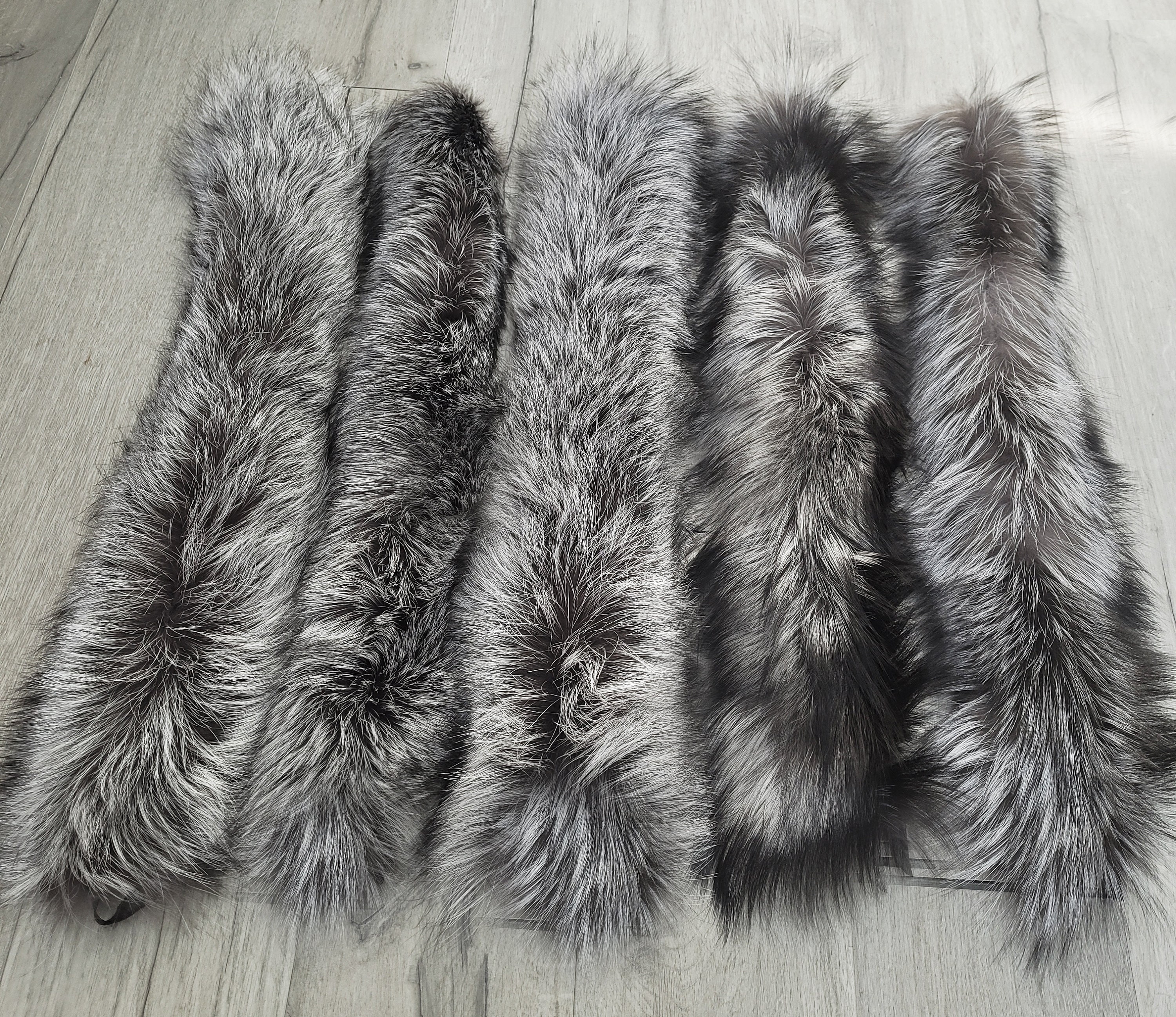 フェニックス  Hood Fox Fur BY ORDER, XL Real Silver Fox Fur Trim Hood, Large Fur Collar