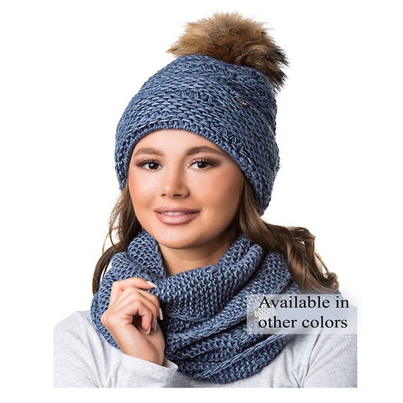 POM POM RACCOON INFINITY BLUE POM POM RACCOON INFINITY BLUE