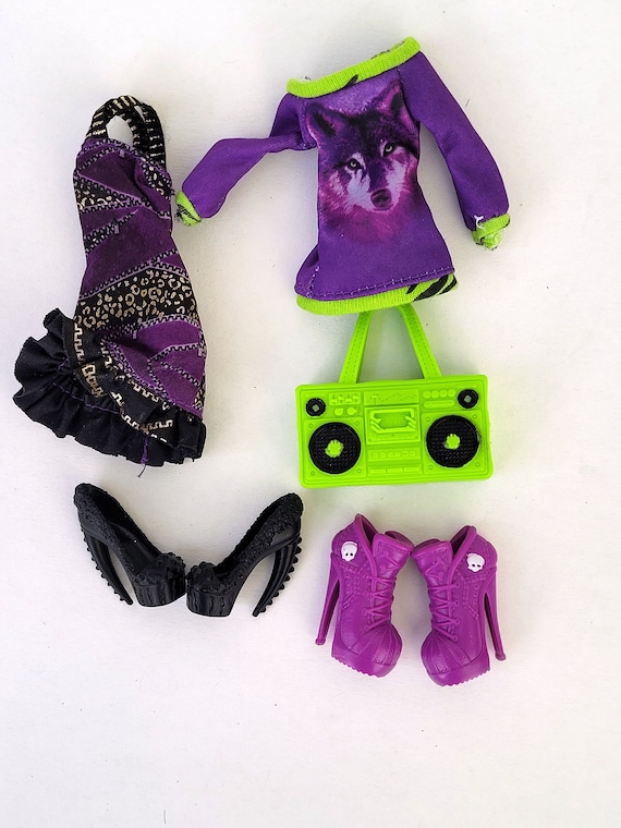  Monster High Doll, Clawdeen Wolf with Accessories and