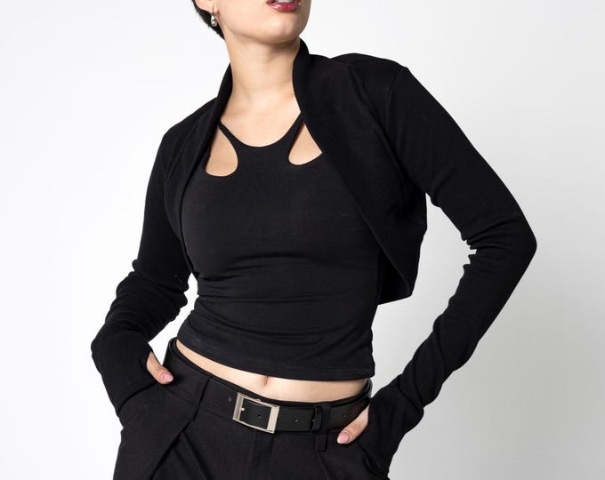 Organic cotton knit Elegant black cropped bolero shrug with long thumbhole sleeves – goth Cocktail minimalist knit cardigan.