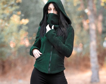 Veste d'hiver elfique verte à capuche avec masque. Veste féerique. Sweat-shirt lutin, manteau à capuche, veste médiévale. Manteau d'hiver à capuche lutin.