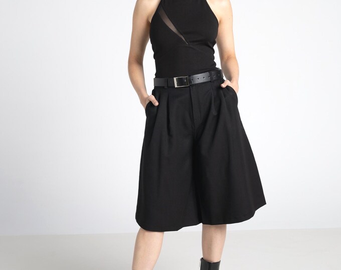 Tailored Black Culotte Shorts – Wide Leg Pleated Jorts | Minimalist Avant-Garde Bermuda Pants | High Waist Tailor Shorts | Skirted pants