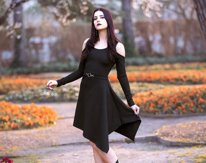 Black long sleeve asymmetric tunic dress. Extravagant goth tunic. Faery long dress. Off shoulder elven maxi dress. Pixie dress. Gothic dress