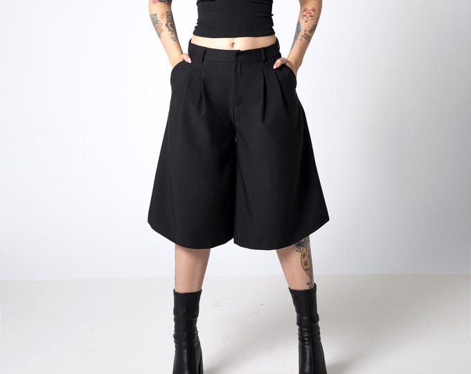 Tailored Black Culotte Shorts – Wide Leg Pleated Jorts | Minimalist Avant-Garde Bermuda Pants | High Waist Tailor Shorts | Skirted pants