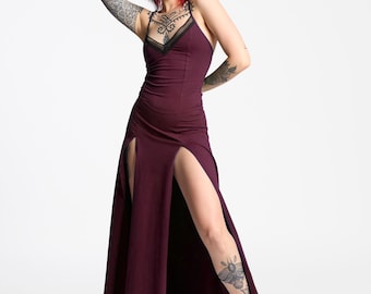 Vestido longo verde-floresta com corte princesa e fendas frontais. Vestido longo boêmio com fendas frontais. Vestido longo gótico para festivais. Vestido de bruxa.