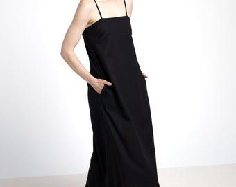Robe Lina en lin mélangé. Robe trapèze habillée en lin. Robe longue oversize en lin. Vêtements minimalistes