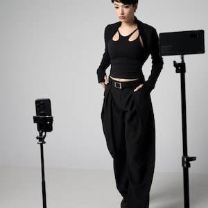 Organic cotton knit Elegant black cropped bolero shrug with long thumbhole sleeves – goth Cocktail minimalist knit cardigan. image 2