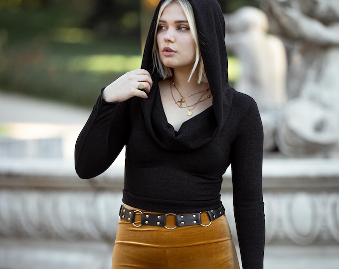 Black knitted Long Sleeve Hoodie crop top. Fitted Cowl neck autumn winter sweater. Festival top. Fitted cropped hoodie.