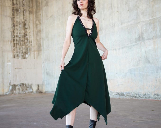 Green V-neck halter fae dress. Emerald Bohemian dress.  Boho backless dress. Wedding dress. Boho clothes. Festival dress. Pixie dress
