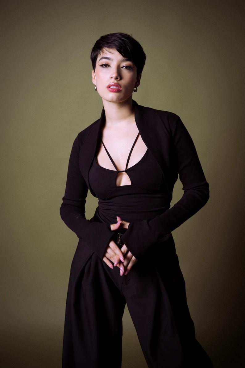 Organic cotton knit Elegant black cropped bolero shrug with long thumbhole sleeves – goth Cocktail minimalist knit cardigan. image 5